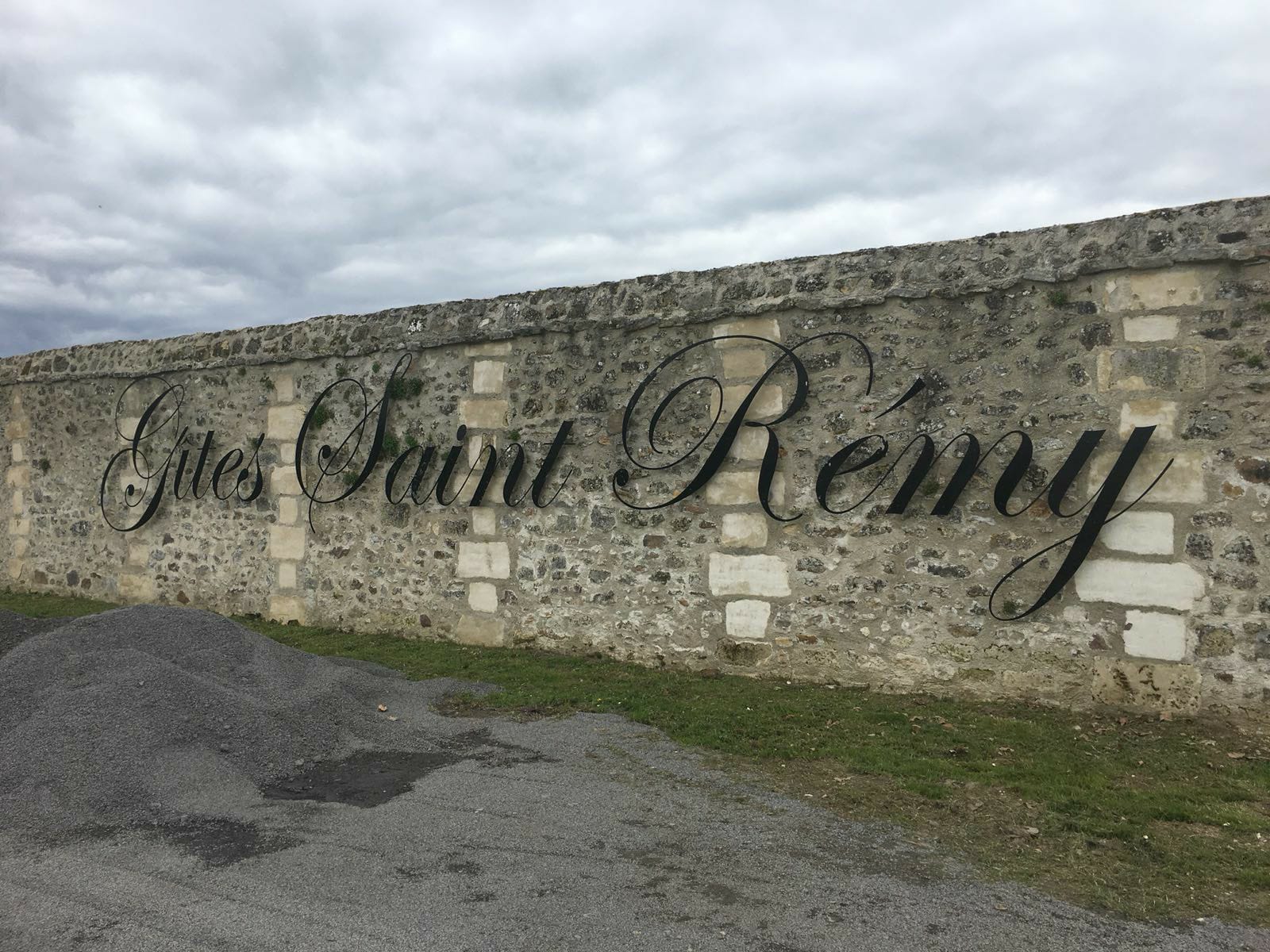 accueil Gites de Saint Remy mariage sonozikloc